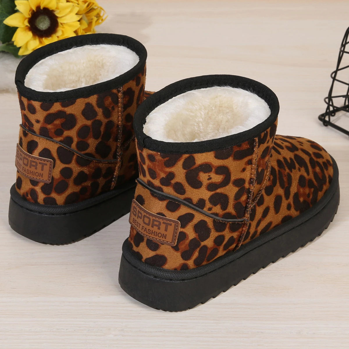 Dames Snowboots Winter 2025 | Leopard Print Slip-On Enkelboots met Plush Voering