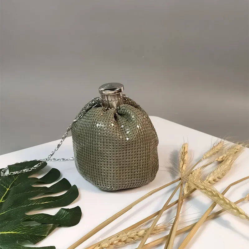 Luxe Glanzende Bucket Bag met Trekkoord | Trendy & Lichtgewicht