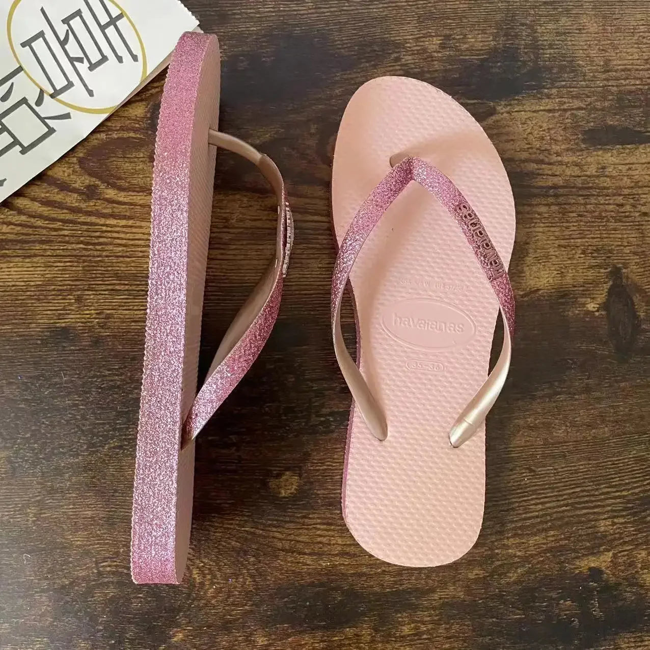 Damesslippers Havaianas – Trendy Antislip Strandslippers & Zomersandalen voor Buiten | Populaire Havaianas Slippers 2025
