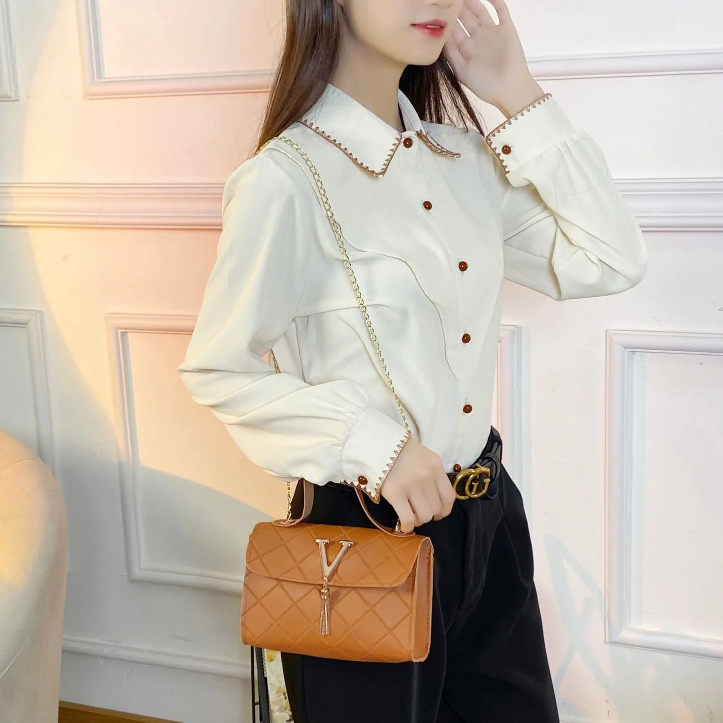 Trendy Damestas 2025 – V-vormige Geblokte Handtas met Ketting & Kwastje | Stijlvolle PU Schoudertas voor Dames | Meerdere Kleuren |