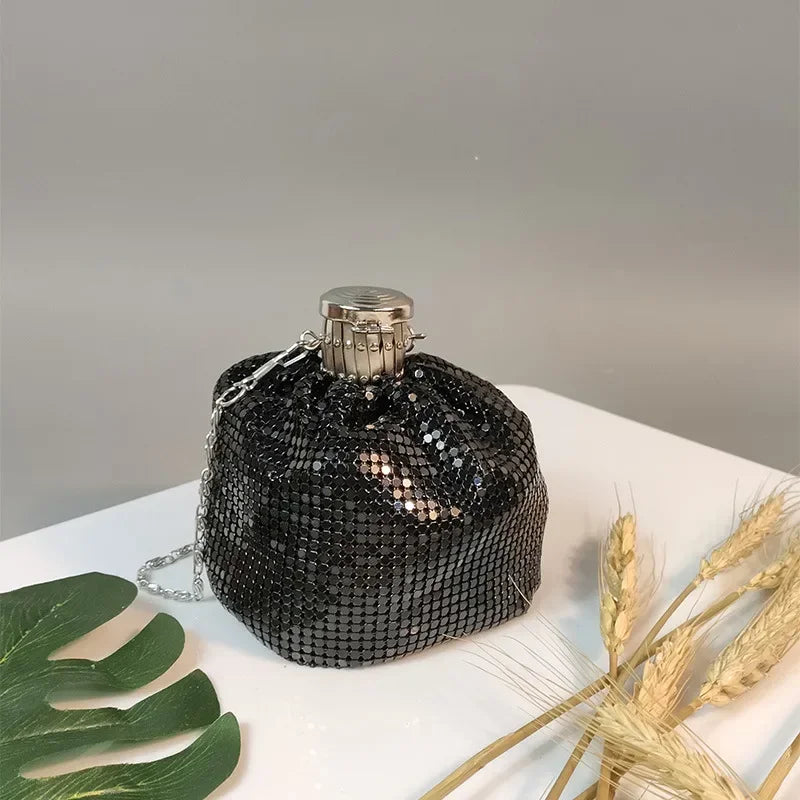 Luxe Glanzende Bucket Bag met Trekkoord | Trendy & Lichtgewicht