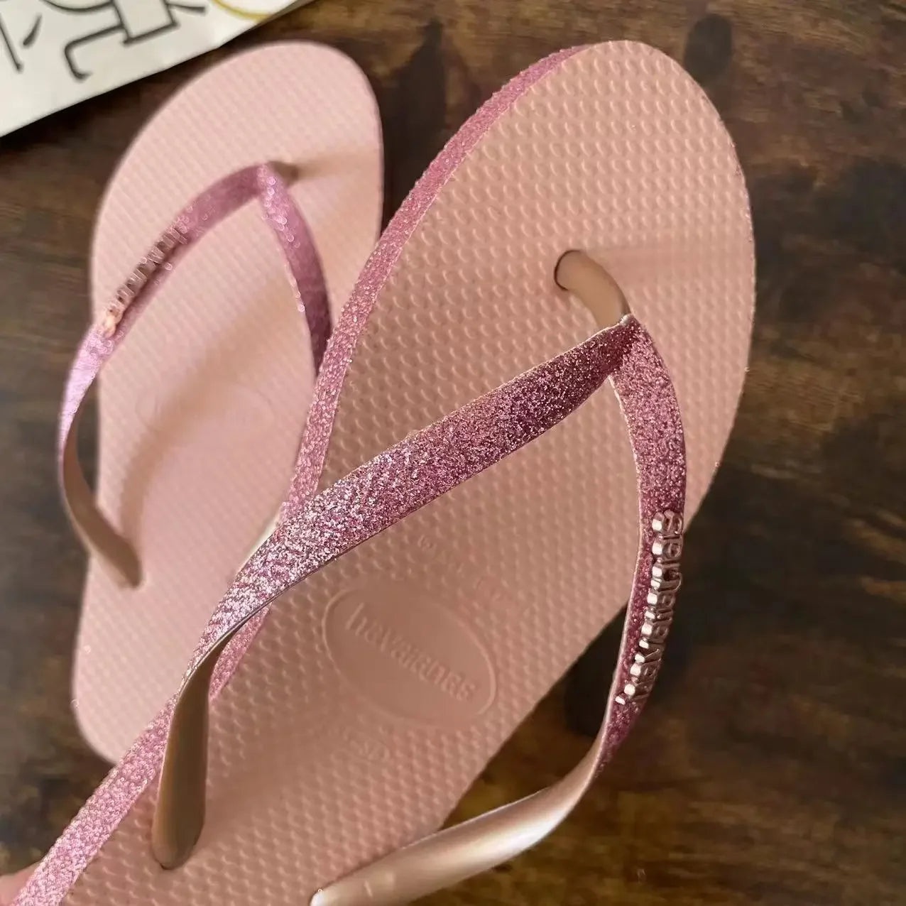 Damesslippers Havaianas – Trendy Antislip Strandslippers & Zomersandalen voor Buiten | Populaire Havaianas Slippers 2025