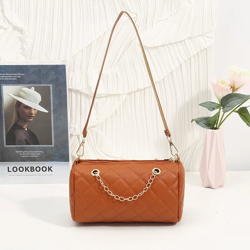 Schoudertas met Goudkleurige Ketting & Ruitpatroon | Elegant & Lichtgewicht