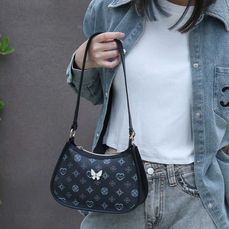 Halvemaan Schoudertas met Vlinder – Trendy PU Leren Onderarmtas voor Dames